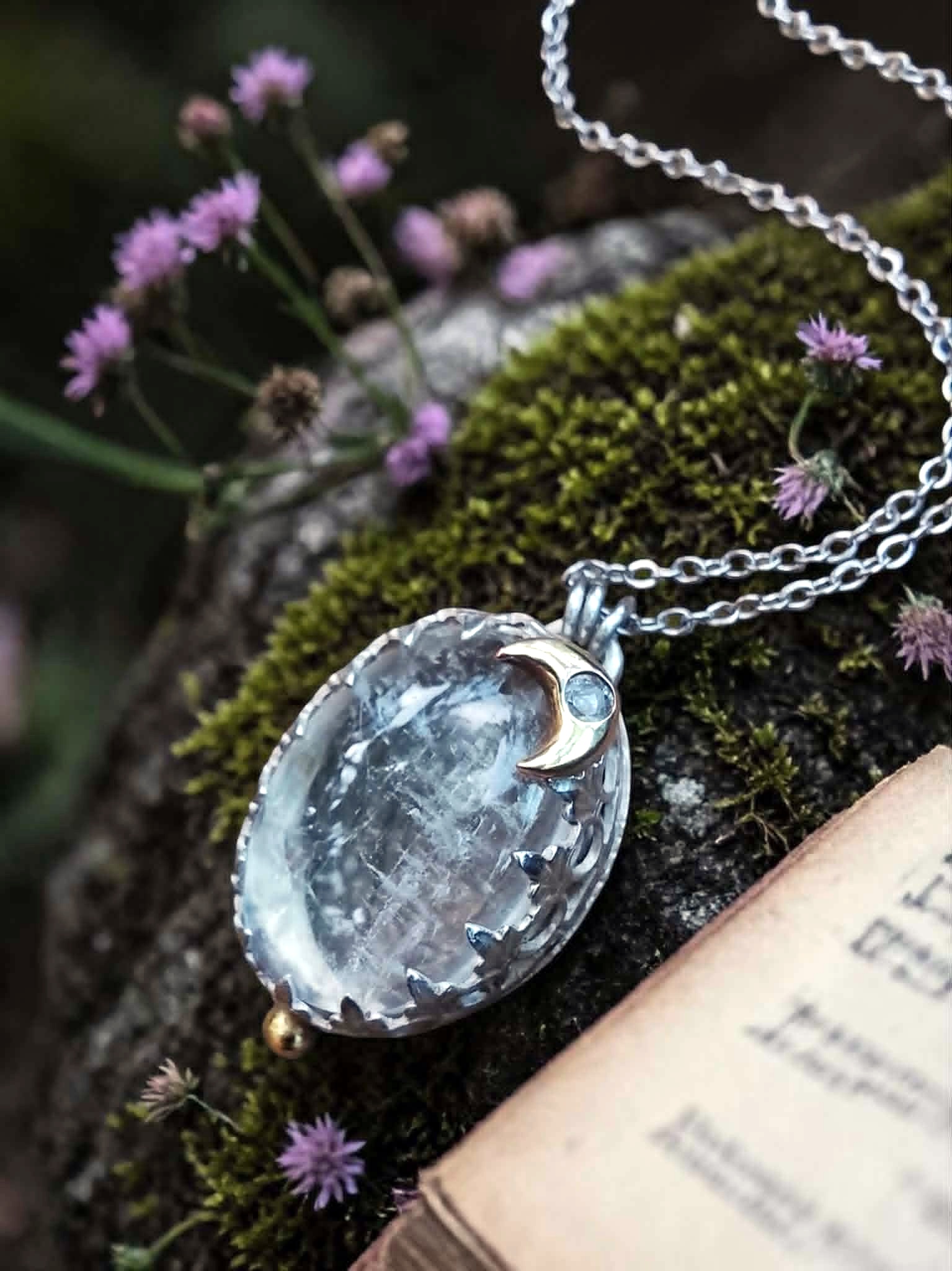 Collier "Loupe féérique" en argent et cristal de roche